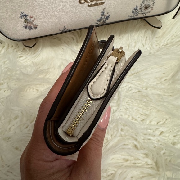 Coach Floral White Backpack - Picture 12 of 13